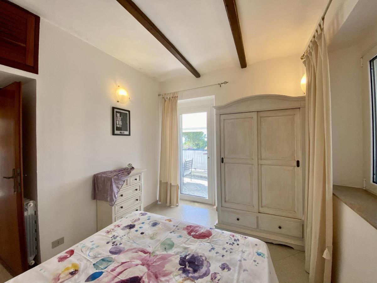 Holidaycasa Mike - Con Terrazzo Vista Mare Sperlonga Exterior photo