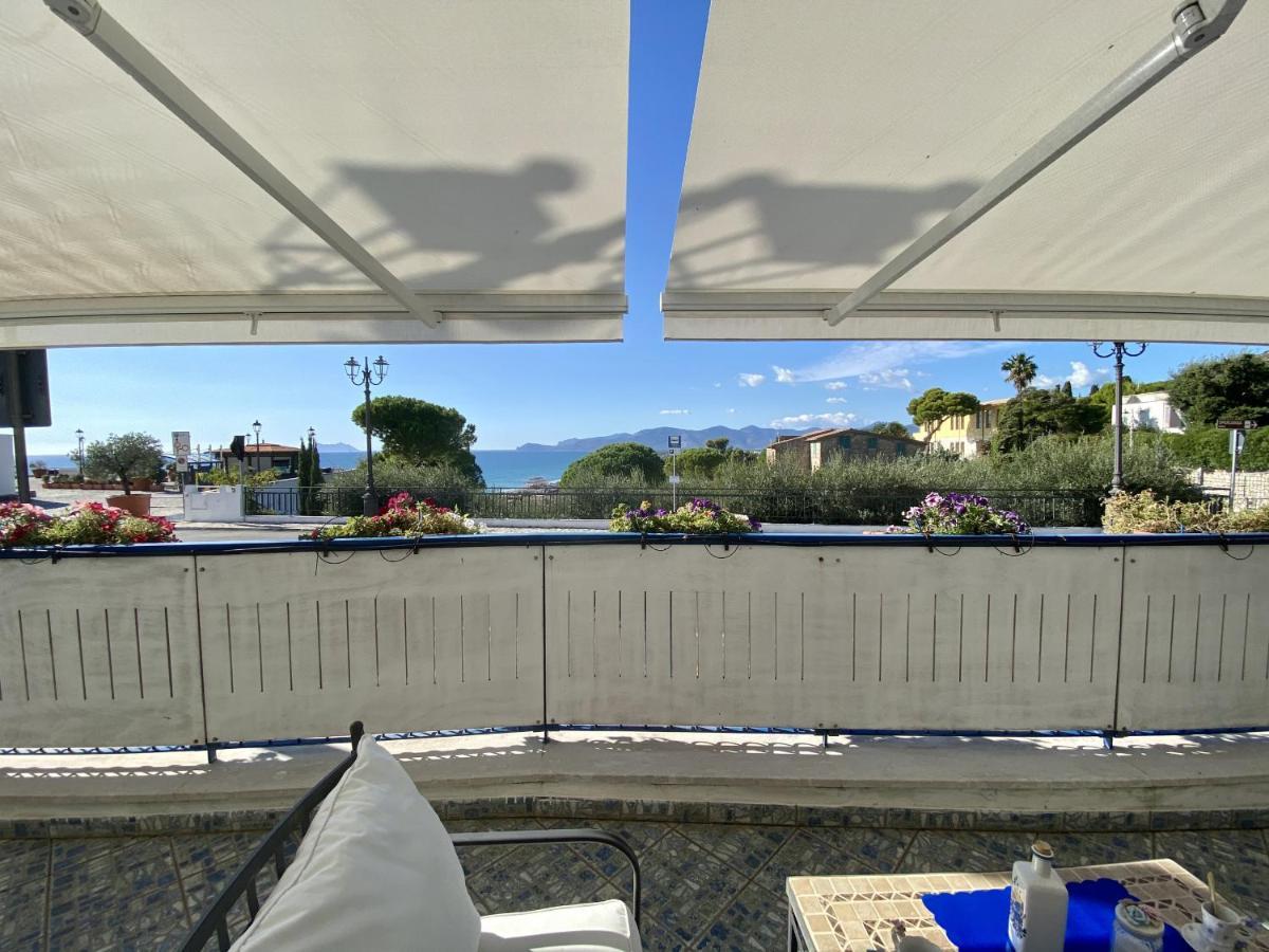 Holidaycasa Mike - Con Terrazzo Vista Mare Sperlonga Exterior photo