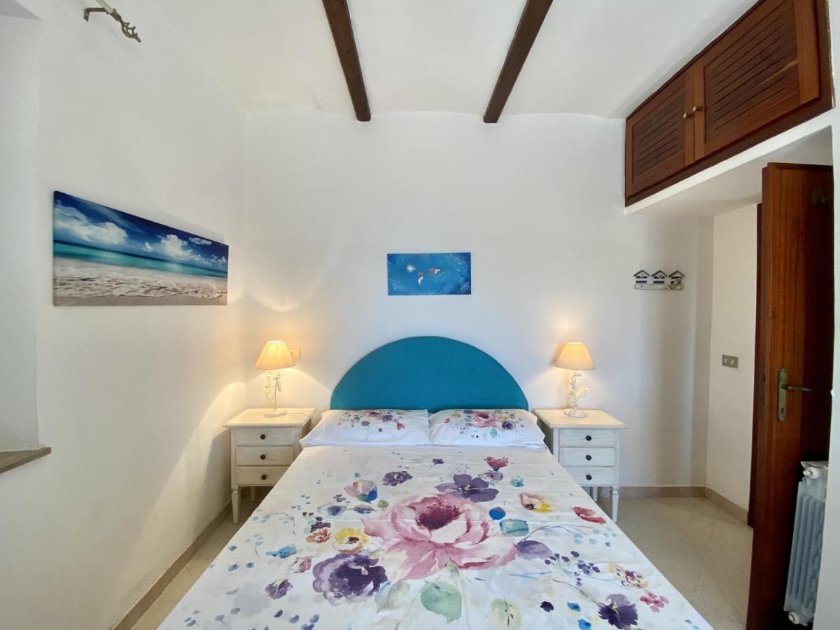 Holidaycasa Mike - Con Terrazzo Vista Mare Sperlonga Exterior photo