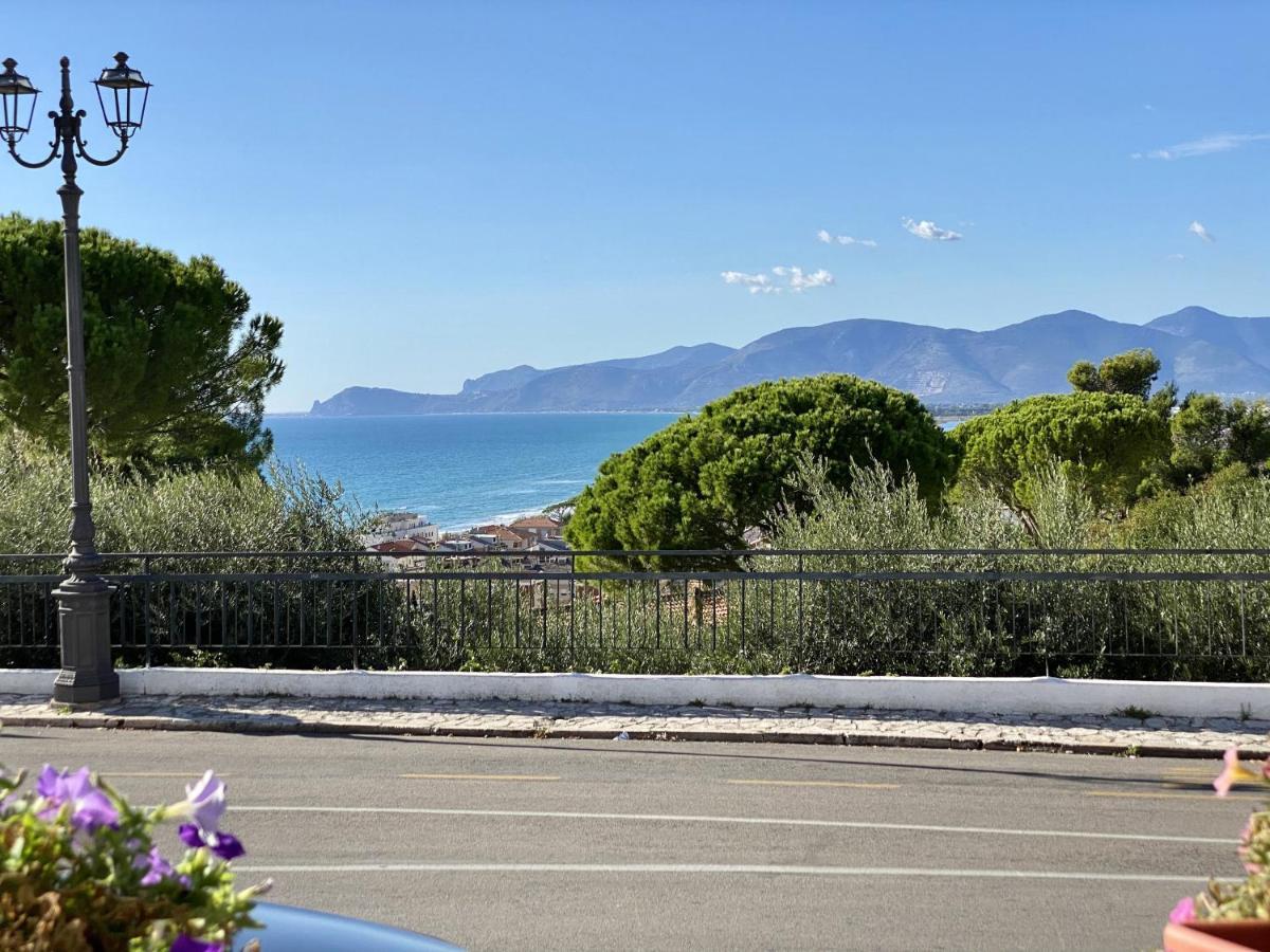 Holidaycasa Mike - Con Terrazzo Vista Mare Sperlonga Exterior photo